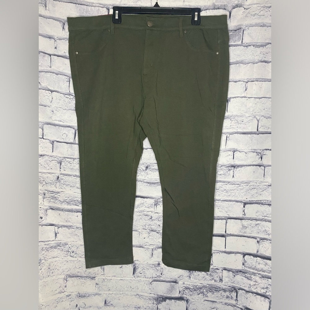 Avenue denim plus green jeans stretchy size 26